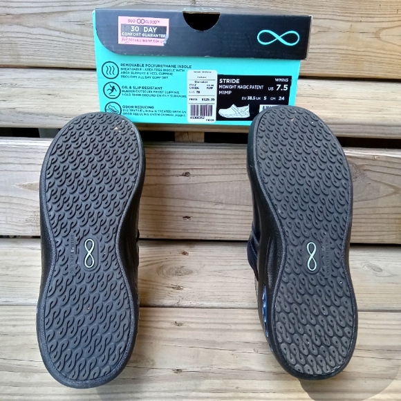 Infinity By Cherokee Stride Clogs/Size 7.5 - Picture 10 of 12